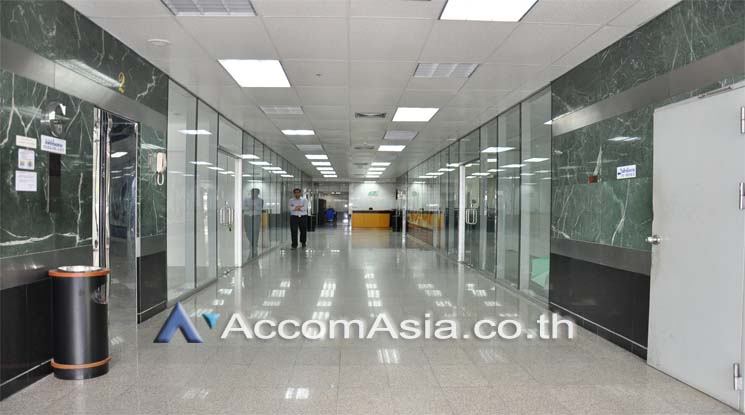 6  Office Space for rent and sale in Sukhumvit ,Bangkok BTS Ekkamai at 42 Tower AA10427